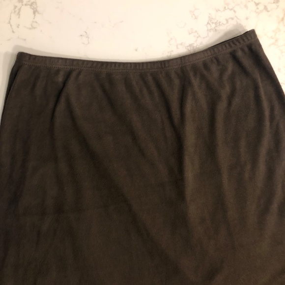 Brown soft suede-like midi skirt with slit - Picture 2 of 2